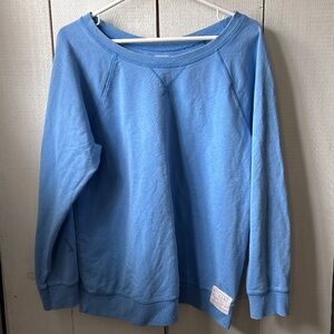 Woman’s blue old navy California crew neck